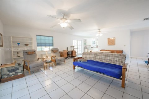 Купить виллу или дом в Хомстед, Флорида 9 комнат, 320.42м2, № 1896629 - фото 8