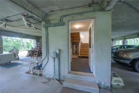 Купить виллу или дом в Хомстед, Флорида 9 комнат, 320.42м2, № 1896629 - фото 18