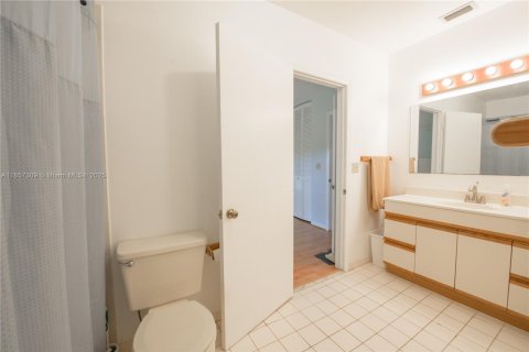 Купить виллу или дом в Хомстед, Флорида 9 комнат, 320.42м2, № 1896629 - фото 14