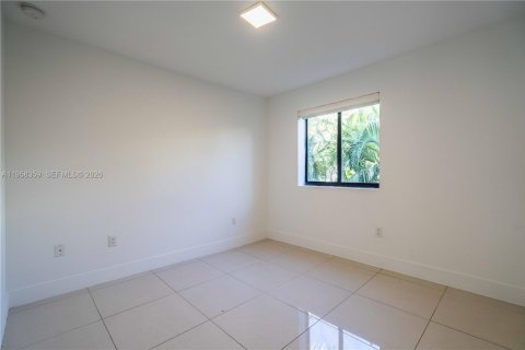 Apartamento en alquiler en Miami Beach, Florida, 2 dormitorios, 67.08 m2 № 2017641 - foto 13