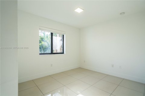 Apartamento en alquiler en Miami Beach, Florida, 2 dormitorios, 67.08 m2 № 2017641 - foto 8