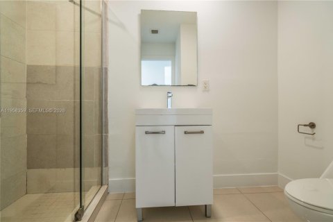 Apartamento en alquiler en Miami Beach, Florida, 2 dormitorios, 67.08 m2 № 2017641 - foto 17