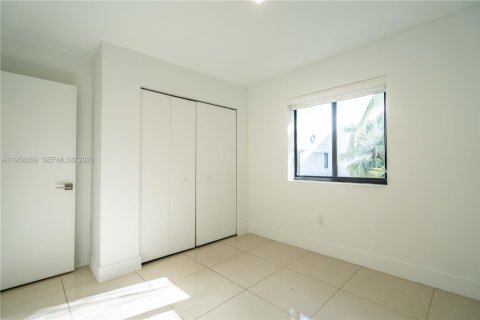Apartamento en alquiler en Miami Beach, Florida, 2 dormitorios, 67.08 m2 № 2017641 - foto 9
