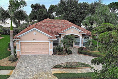 House in Venice, Florida 4 bedrooms, 169.45 sq.m. № 2152219 - photo 6