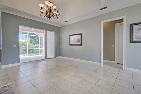 House in Venice, Florida 4 bedrooms, 169.45 sq.m. № 2152219 - photo 12