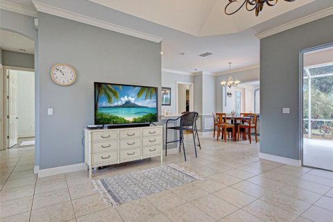 House in Venice, Florida 4 bedrooms, 169.45 sq.m. № 2152219 - photo 14