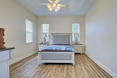 House in Venice, Florida 4 bedrooms, 169.45 sq.m. № 2152219 - photo 27