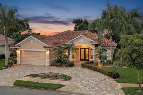 House in Venice, Florida 4 bedrooms, 169.45 sq.m. № 2152219