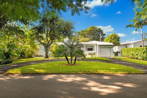 Villa ou maison à vendre à Miami, Floride: 3 chambres, 172.98 m2 № 1896701 - photo 2