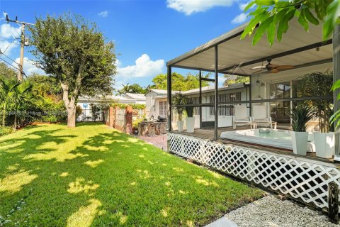 Villa ou maison à vendre à Miami, Floride: 3 chambres, 172.98 m2 № 1896701 - photo 15