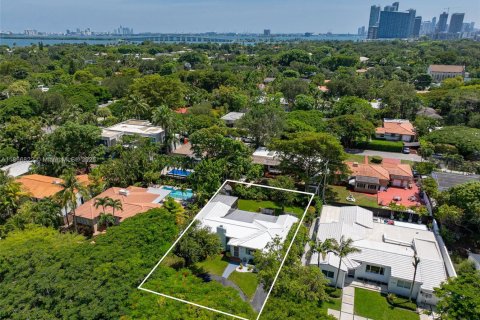 Villa ou maison à vendre à Miami, Floride: 3 chambres, 172.98 m2 № 1896701 - photo 17