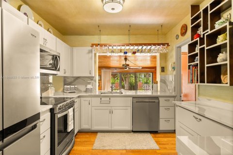 Villa ou maison à vendre à Miami, Floride: 3 chambres, 172.98 m2 № 1896701 - photo 8