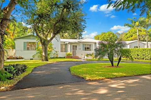 Villa ou maison à vendre à Miami, Floride: 3 chambres, 172.98 m2 № 1896701 - photo 1