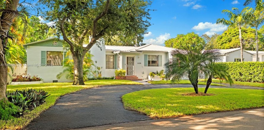 Villa ou maison à Miami, Floride 3 chambres, 172.98 m2 № 1896701