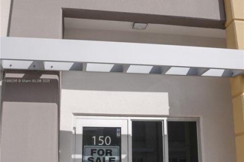 Propiedad comercial en venta en Sweetwater, Florida № 1927912 - foto 25