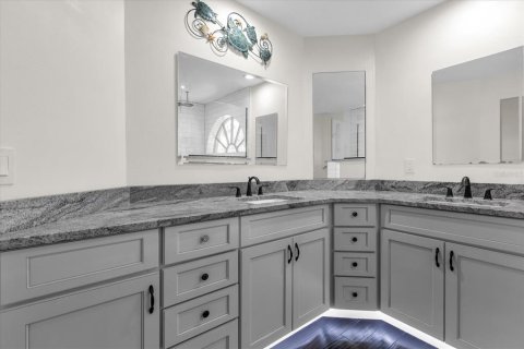 Condo in Orlando, Florida, 3 bedrooms  № 2101352 - photo 14