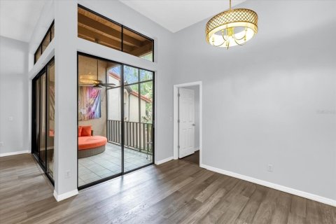 Condo in Orlando, Florida, 3 bedrooms  № 2101352 - photo 6