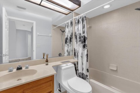 Condo in Orlando, Florida, 3 bedrooms  № 2101352 - photo 18