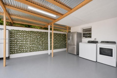Villa ou maison à louer à Miami, Floride: 4 chambres, 188.31 m2 № 2386942 - photo 21
