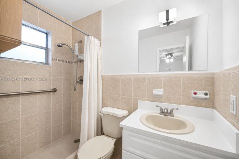 Villa ou maison à louer à Miami, Floride: 4 chambres, 188.31 m2 № 2386942 - photo 20