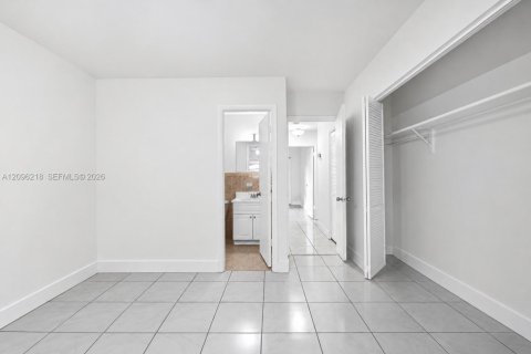 Villa ou maison à louer à Miami, Floride: 4 chambres, 188.31 m2 № 2386942 - photo 18