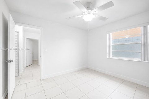 Villa ou maison à louer à Miami, Floride: 4 chambres, 188.31 m2 № 2386942 - photo 16