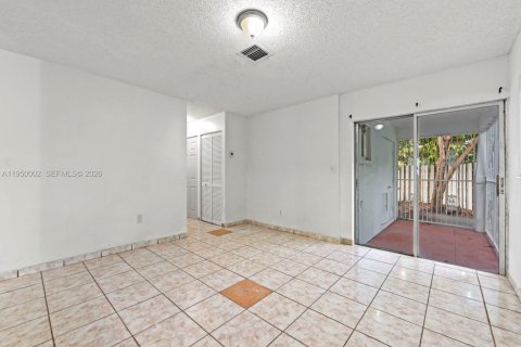 Купить виллу или дом в Майами, Флорида 4 спальни, 132.39м2, № 2005733 - фото 11