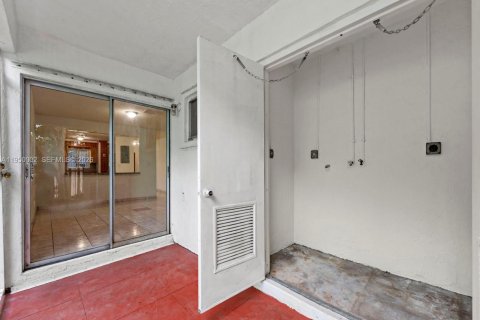 Купить виллу или дом в Майами, Флорида 4 спальни, 132.39м2, № 2005733 - фото 25