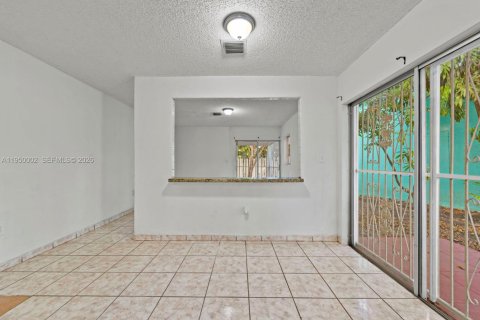 Купить виллу или дом в Майами, Флорида 4 спальни, 132.39м2, № 2005733 - фото 10