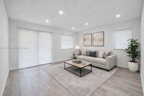 Купить виллу или дом в Майами, Флорида 4 спальни, 132.39м2, № 2005733 - фото 3