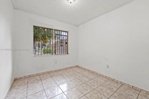 Купить виллу или дом в Майами, Флорида 4 спальни, 132.39м2, № 2005733 - фото 22