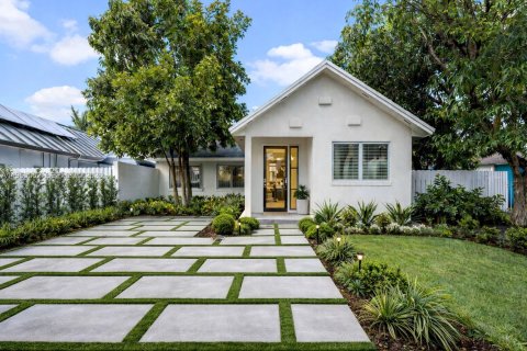 Дом в Майами, Флорида 4 спальни, 132.39м2 № 2005733