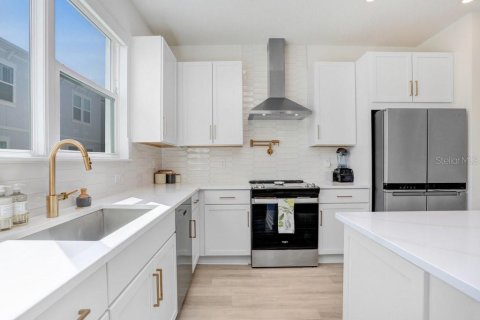 Townhouse in Tampa, Florida 3 bedrooms, 214.98 sq.m. № 2379807 - photo 14