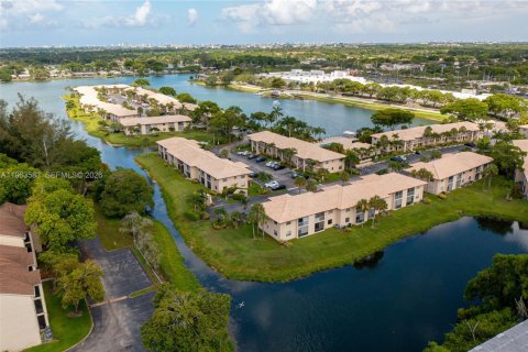 Condominio en venta en Margate, Florida, 2 dormitorios, 75.72 m2 № 2025350 - foto 12