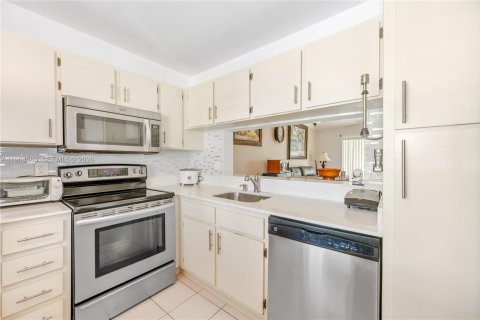 Condominio en venta en Margate, Florida, 2 dormitorios, 75.72 m2 № 2025350 - foto 4