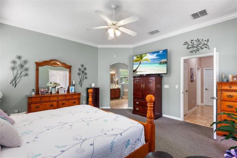 House in Auburndale, Florida 4 bedrooms, 289.67 sq.m. № 1673590 - photo 11