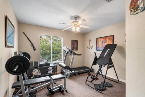 House in Auburndale, Florida 4 bedrooms, 289.67 sq.m. № 1673590 - photo 17