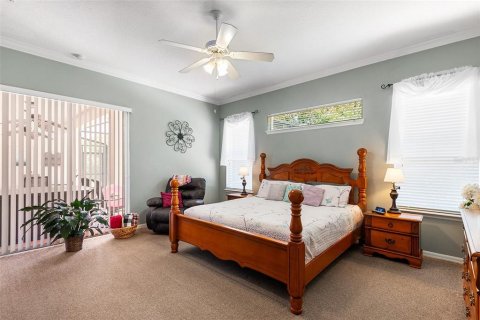 House in Auburndale, Florida 4 bedrooms, 289.67 sq.m. № 1673590 - photo 10