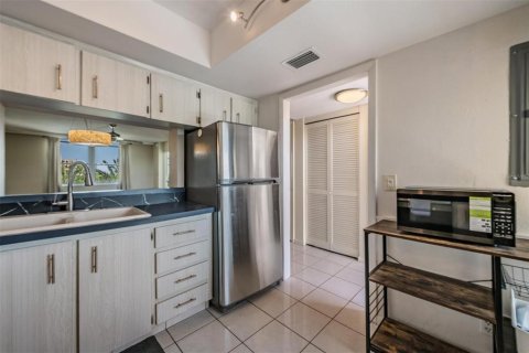 Condo in Clearwater, Florida, 1 bedroom  № 2105591 - photo 10