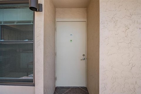 Condo in Clearwater, Florida, 1 bedroom  № 2105591 - photo 21