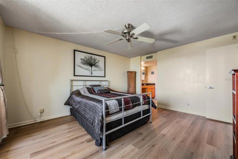 Condo in Clearwater, Florida, 1 bedroom  № 2105591 - photo 16