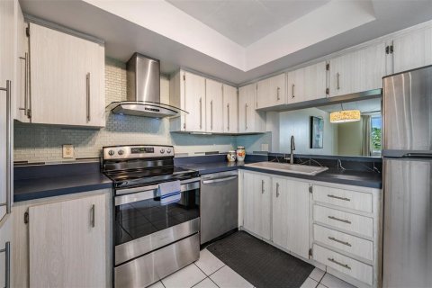 Condo in Clearwater, Florida, 1 bedroom  № 2105591 - photo 11