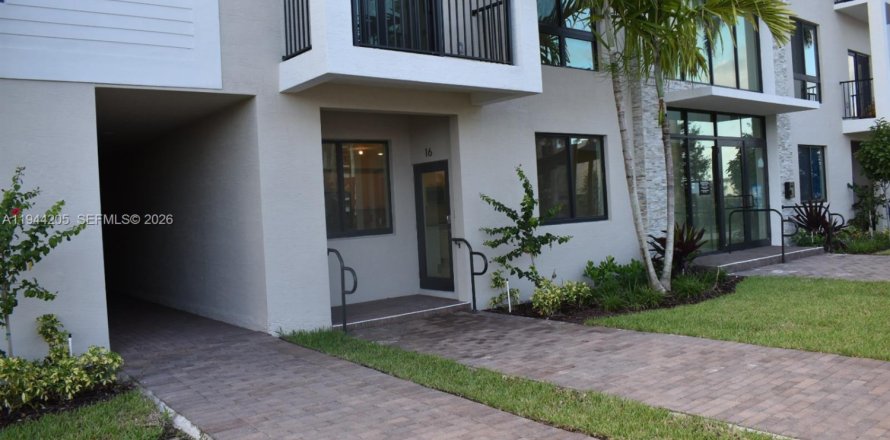 Condo à Doral, Floride, 2 chambres  № 2001545