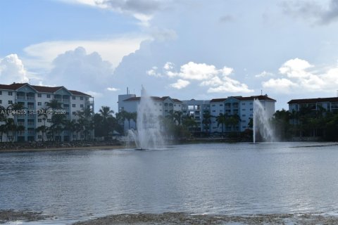 Copropriété à vendre à Doral, Floride: 2 chambres, 121.89 m2 № 2001545 - photo 19