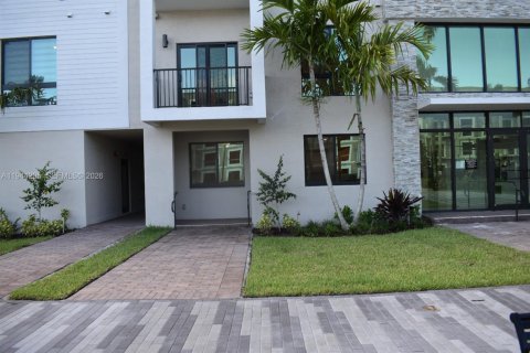 Copropriété à vendre à Doral, Floride: 2 chambres, 121.89 m2 № 2001545 - photo 3