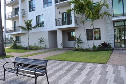 Copropriété à vendre à Doral, Floride: 2 chambres, 121.89 m2 № 2001545 - photo 4