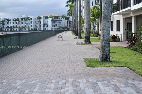 Copropriété à vendre à Doral, Floride: 2 chambres, 121.89 m2 № 2001545 - photo 12