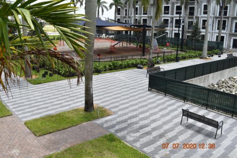 Copropriété à vendre à Doral, Floride: 2 chambres, 121.89 m2 № 2001545 - photo 10