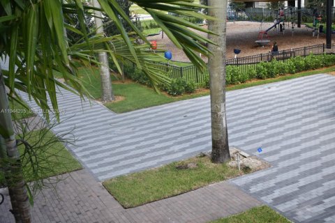 Copropriété à vendre à Doral, Floride: 2 chambres, 121.89 m2 № 2001545 - photo 17