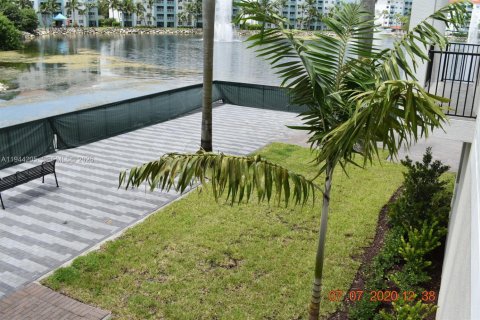 Copropriété à vendre à Doral, Floride: 2 chambres, 121.89 m2 № 2001545 - photo 9